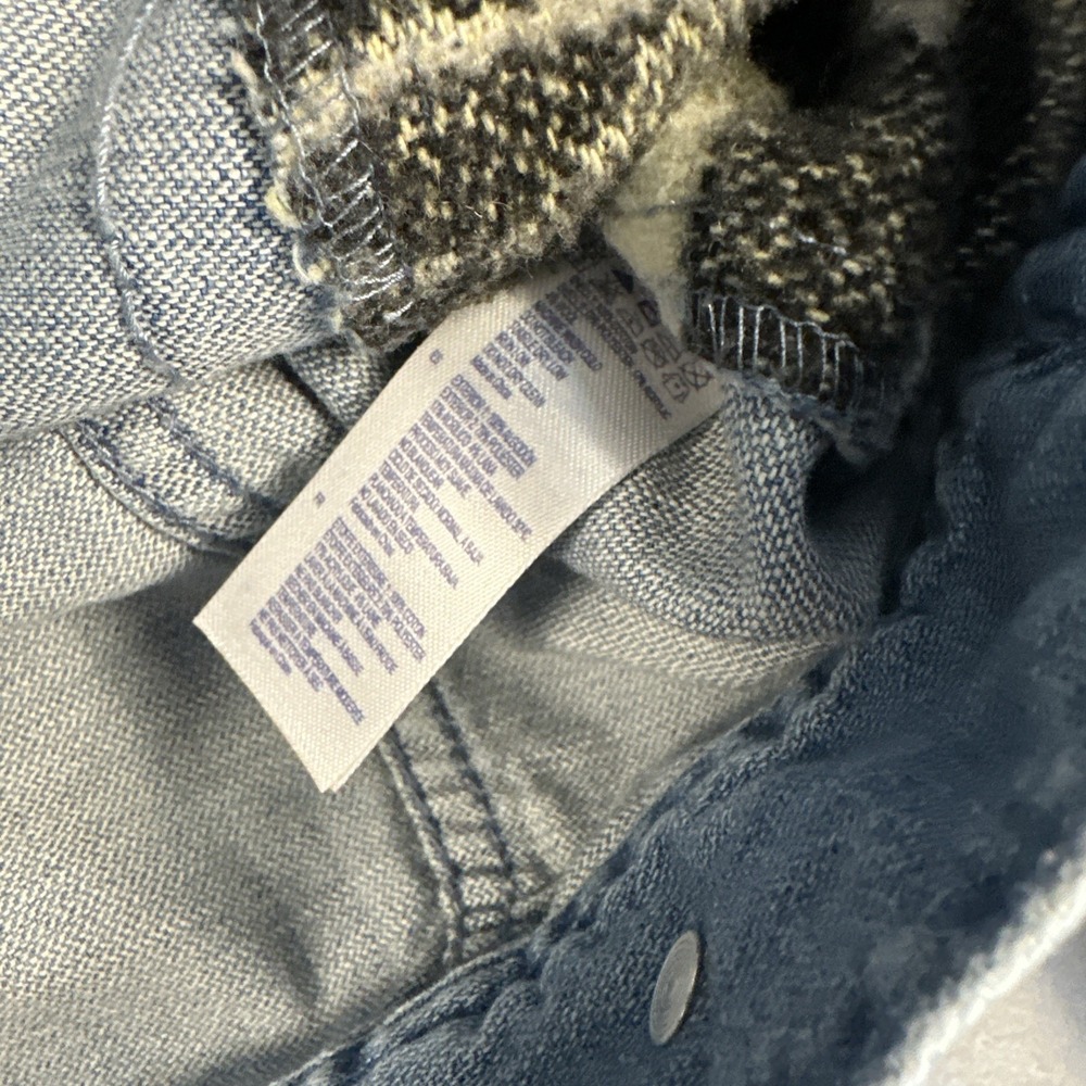 Forever 21 Women's Aztec Print Distressed Denim Jacket Size S - Picture 3 of 8